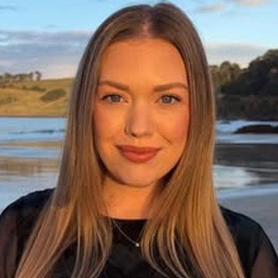 Chloe Foster