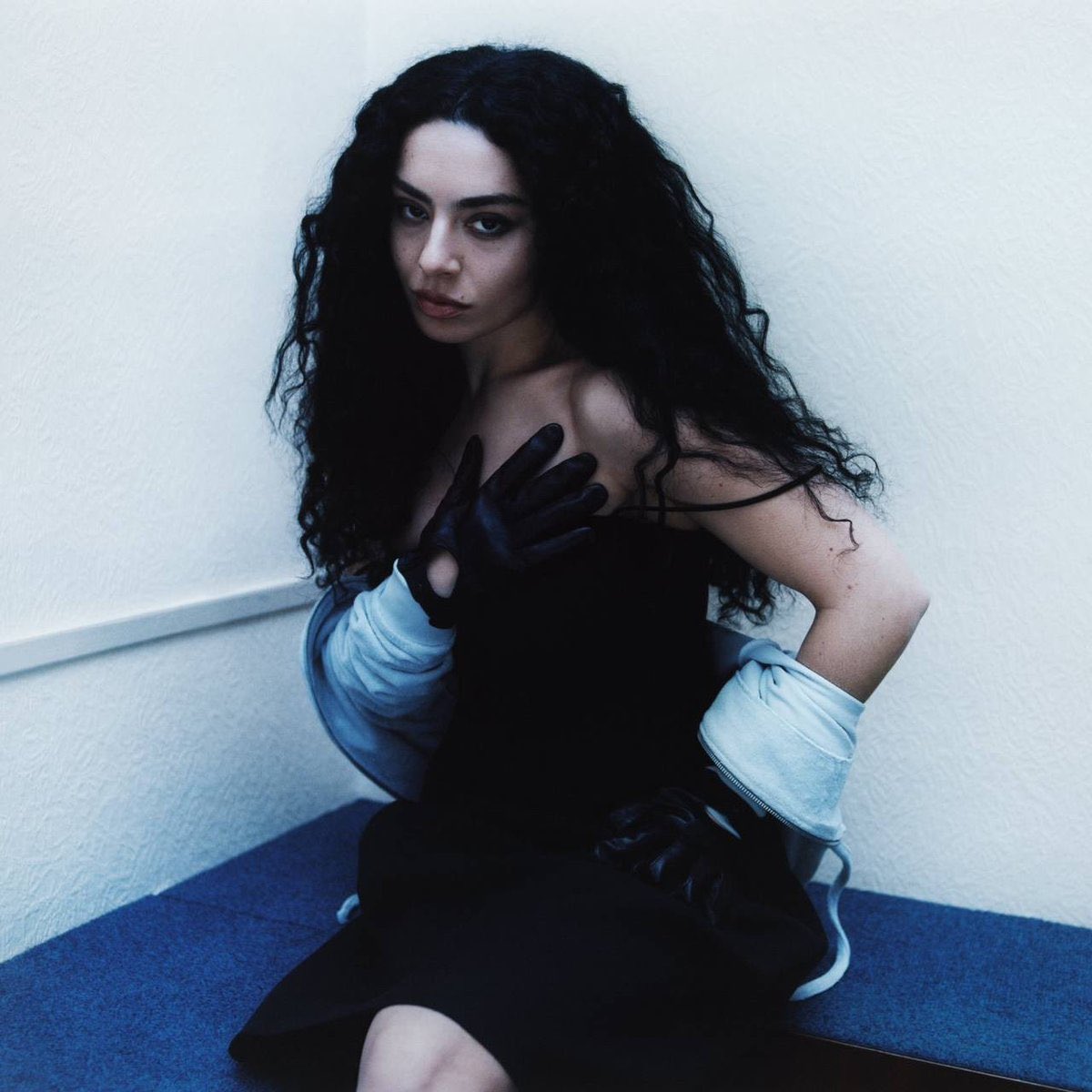 Charli XCX 'Music, Fashion, Film' First Week Album Sales?