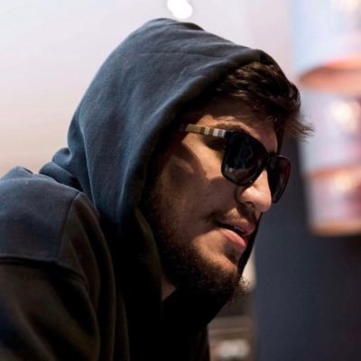 Will Dillon Danis post 5+ pics of Nina on Aug 24? 