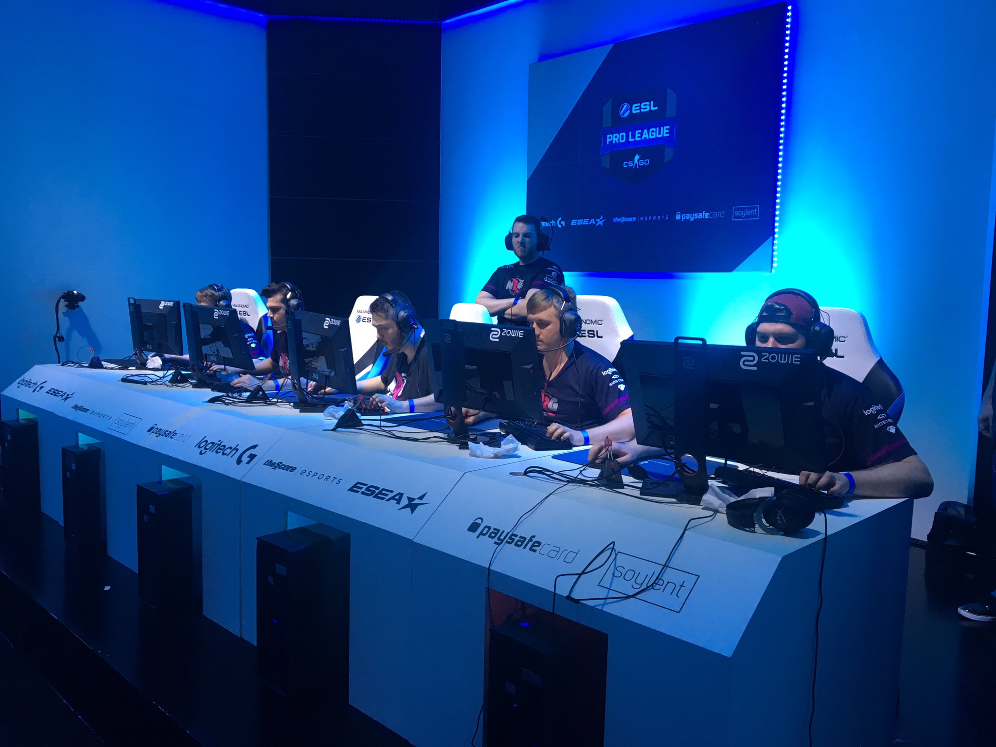 ESL Counter-Strike Quarterfinals: G2 vs Liquid