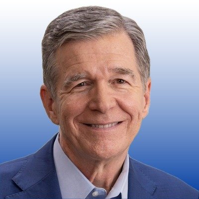 Roy Cooper (D)