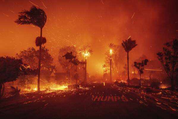 When will the Palisades wildfire be fully contained?