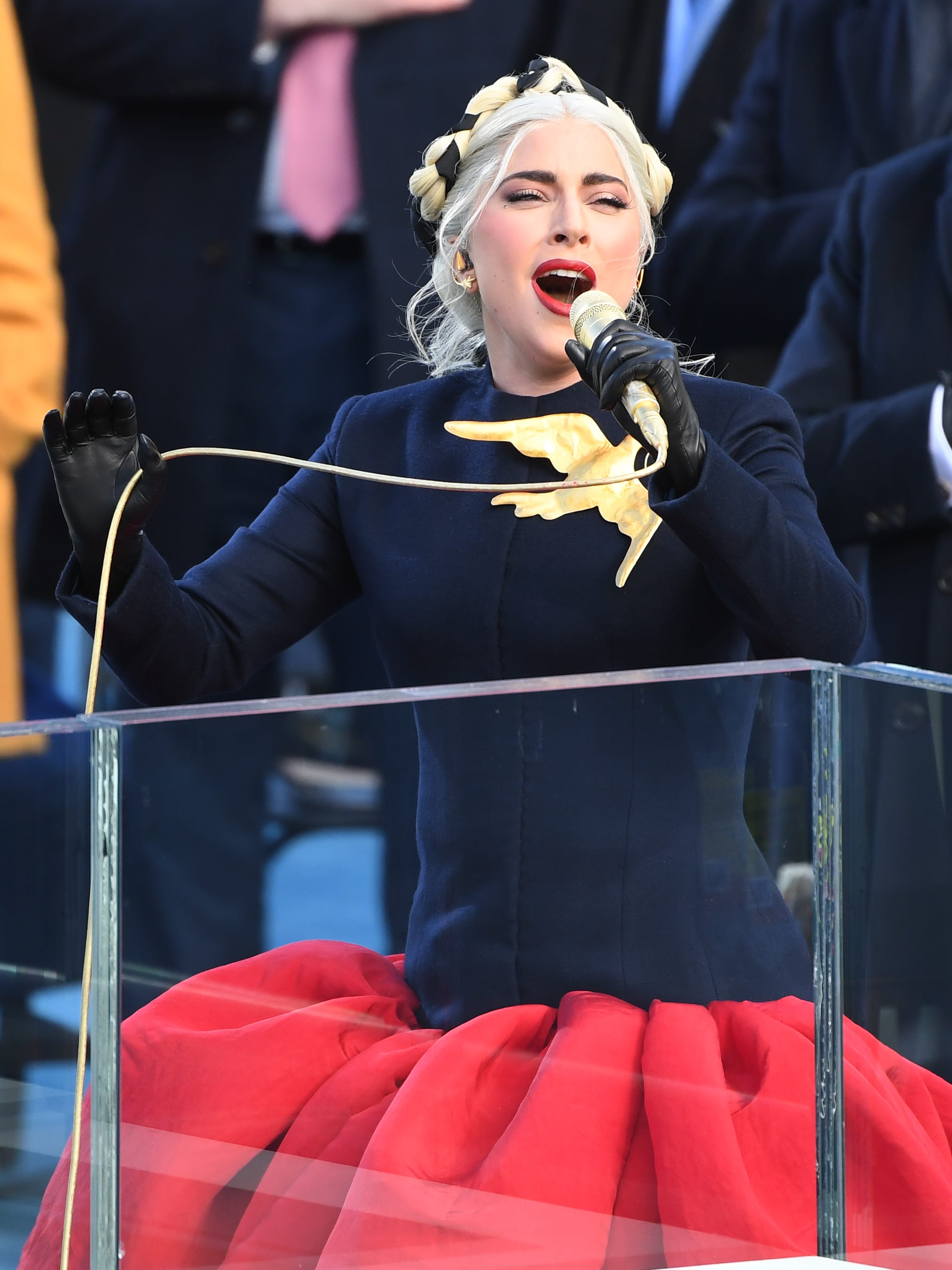 Who will sing the national anthem at Trump inauguration? 