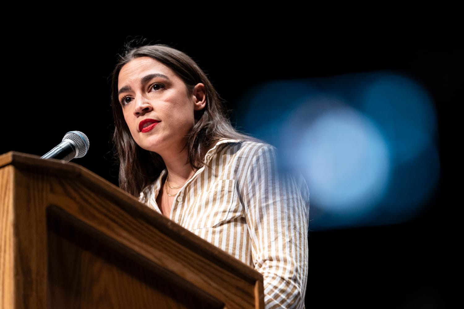 Will AOC announce a run for Senate or President before 2028?