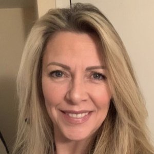 Jo Hart