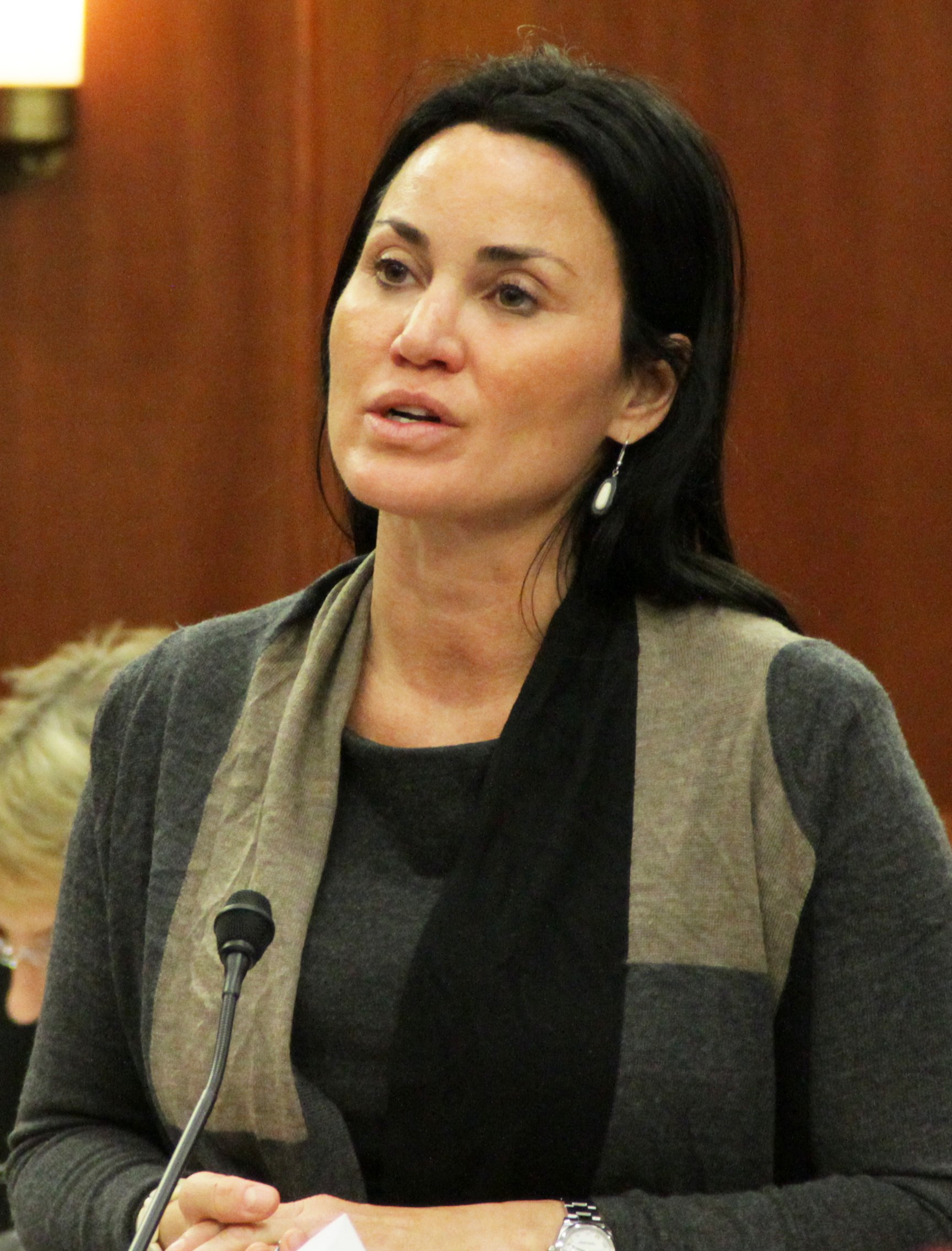Lesil McGuire