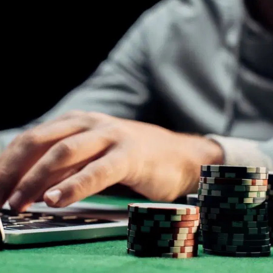 Will LockedIn Poker reach his $100k goal by August 31?
