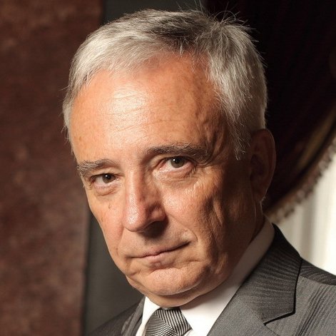 Mugur Isărescu