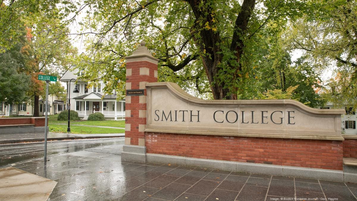 Will Smith College exclude trans women in 2026?